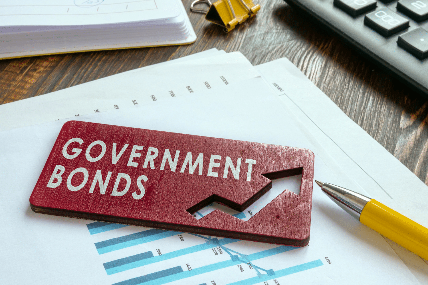 how to invest in government bonds