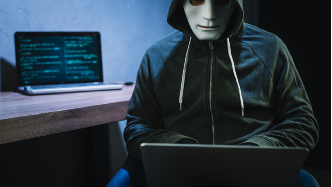 6 investment scam signs to look for on freepik (1)